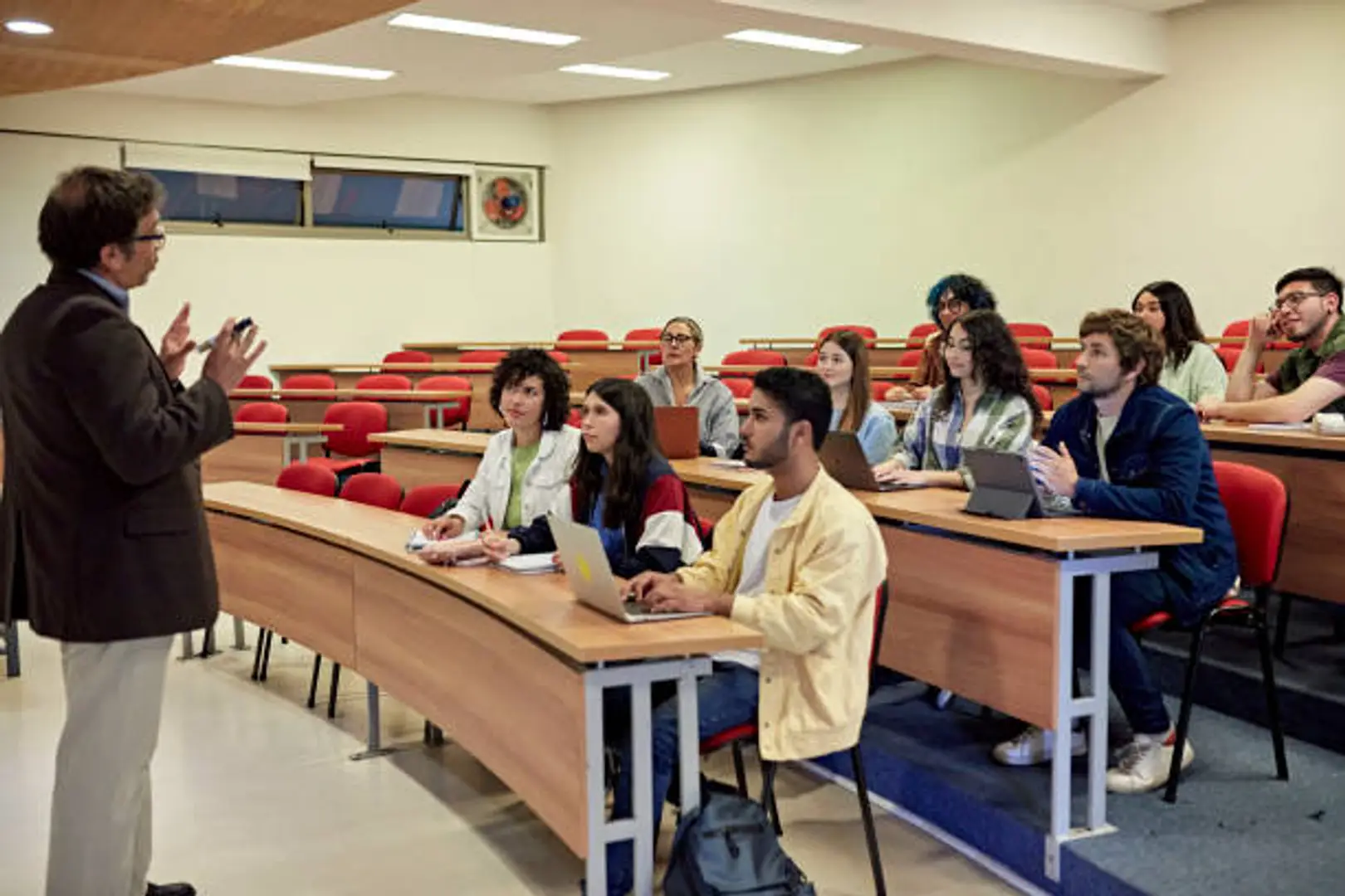 68bab353c8a6e36ee73956b2