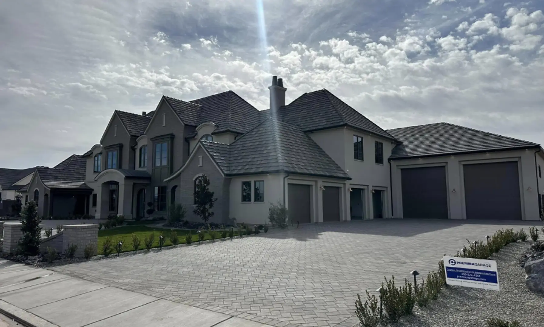 68e4526e05306e2927b36851