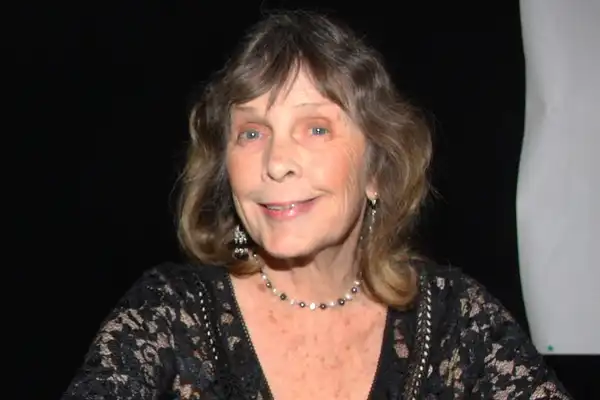 Profile image of Stella-Carlos